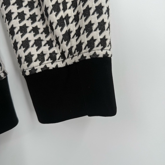 Chico's Travelers Women's Size 0 (S) Jacket Black White Houndstooth Full Zip - Picture 5 of 8